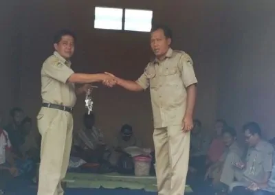 Serah Terima Kunci Kios Pasar Ikan Desa Beji